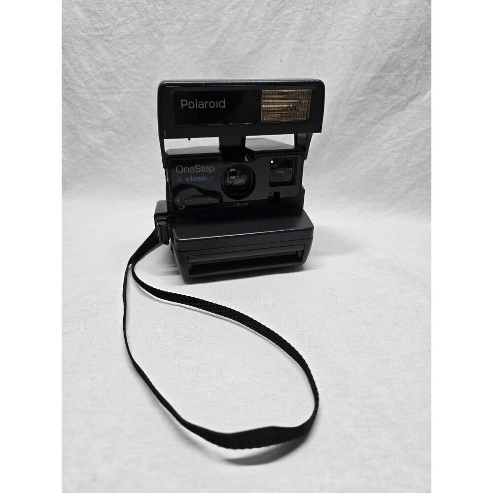 Polaroid One Step Close Up 600 Instant Film Camera w/Strap- No Film.